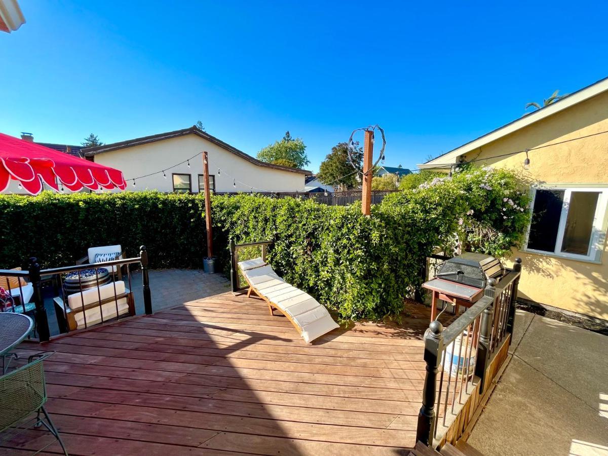 Spacious Renovated Petaluma Home- Pool Table, Fire Pit, Parking Bagian luar foto