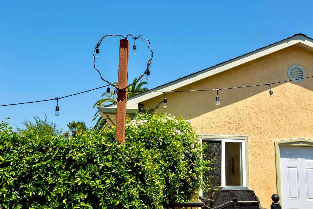 Spacious Renovated Petaluma Home- Pool Table, Fire Pit, Parking Bagian luar foto